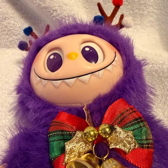 Christmas Labubu Purple Plush keychain + free cup wrap and keychain - Picture 6 of 7